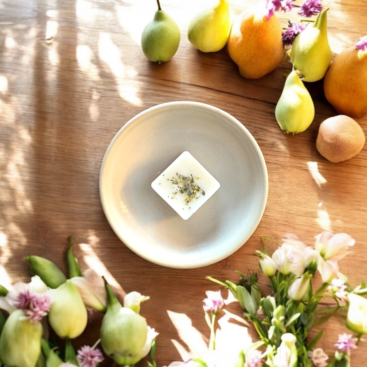 PEAR & FREESIA